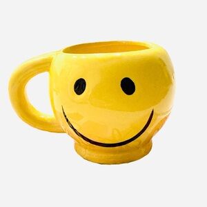 Vintage Yellow Smiley Face Mug